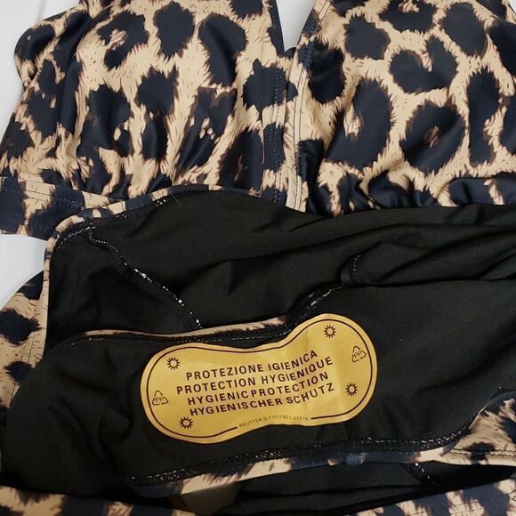 Animal Print Two Piece Swimsuit New without tag sz XL 18-20 - Picture 6 of 8
